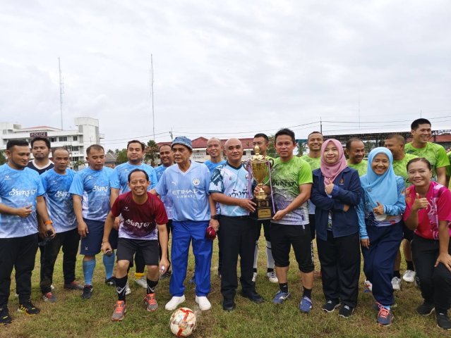 กิจกรรมมอบทุนการศึกษาบุตรสมาชิก หน่วยอำเภอแว้ง